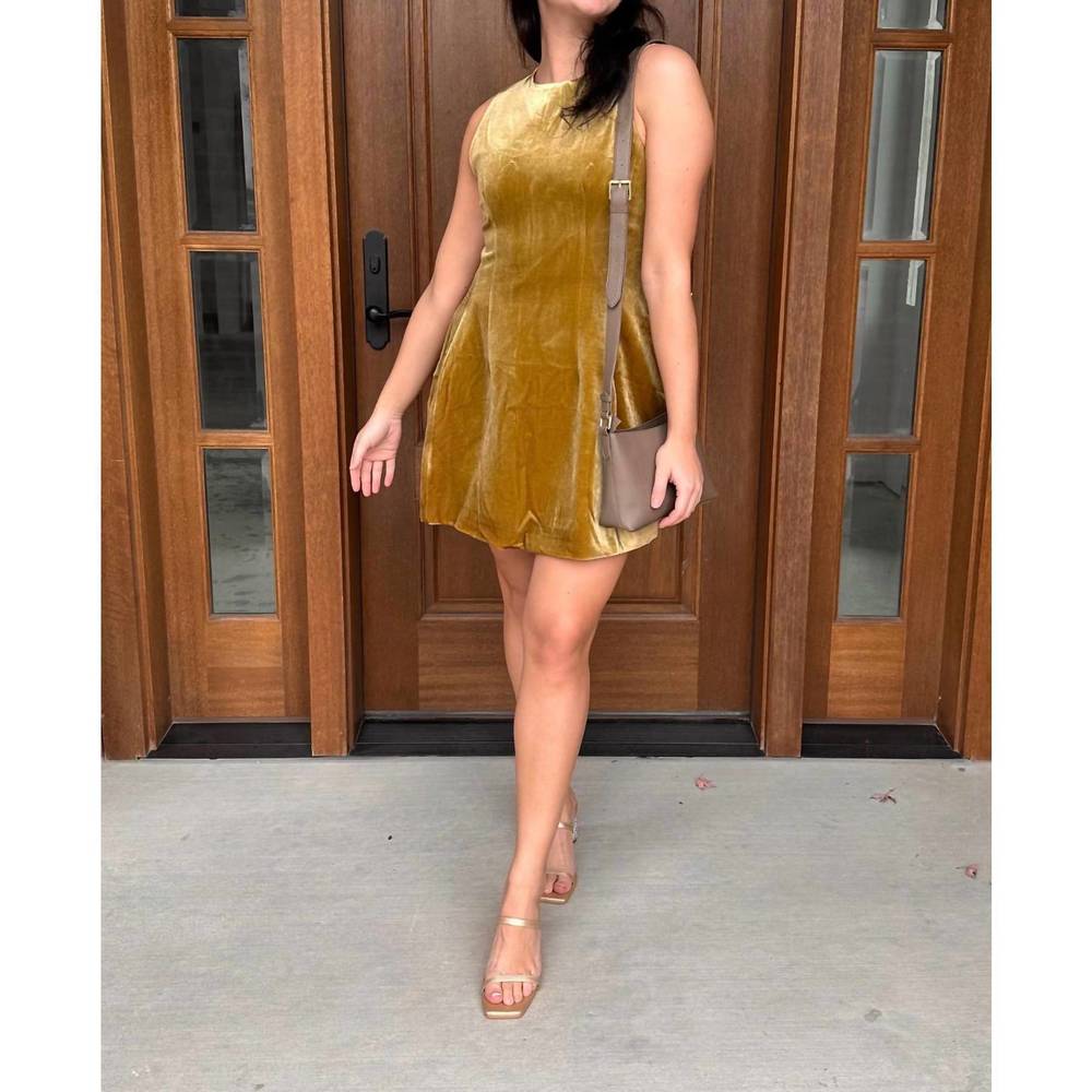 NEW MIOU MUSE naomi velvet dress in lemon grass - Picture 3 of 3
